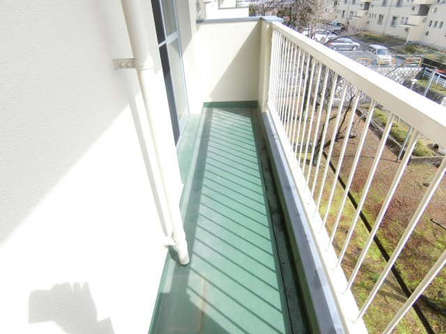 金剛第三住宅215棟のバルコニー