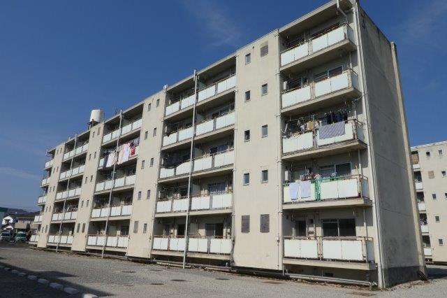 倉敷市真備町有井の賃貸マンションの外観