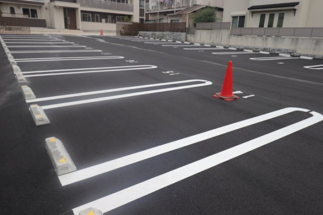 モンテベール南風の駐車場