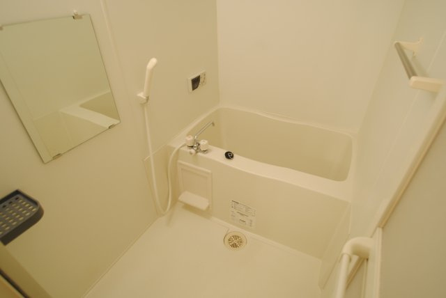 K・ブロッサムの浴室|コンパクトで使いやすいお風呂です