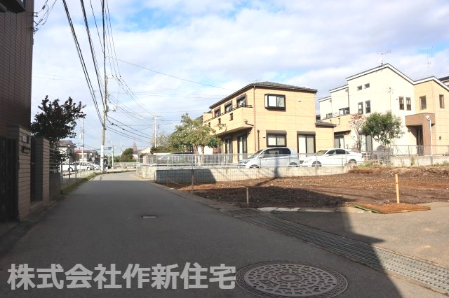八千代市大和田　売地　更地　東南角地の前面道路含む現地写真