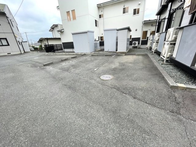 アビタシオンの駐車場