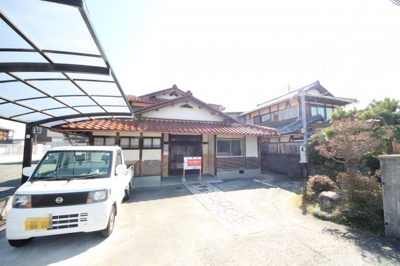 【駐車場】 | 大津市堅田1丁目1060-3　中古戸建て | 現状でも複数台の駐車が可能です。