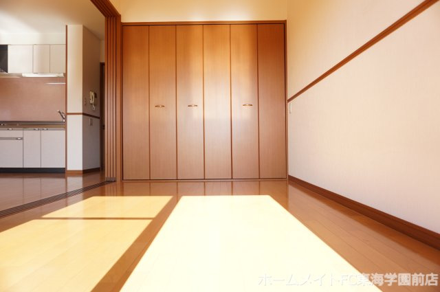 ファインステージ　イーストの洋室