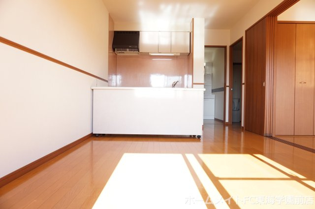 ファインステージ　イーストの居間・リビング