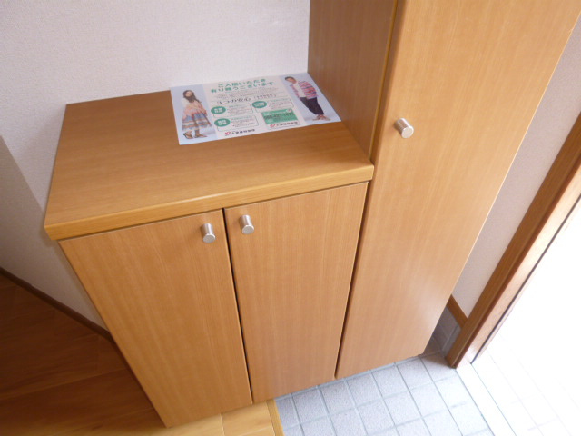 ウィスタリアの玄関|シューズボックス