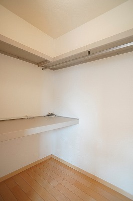 【設備】 | ピースシャトー | ウォークインクローゼット（写真は102）