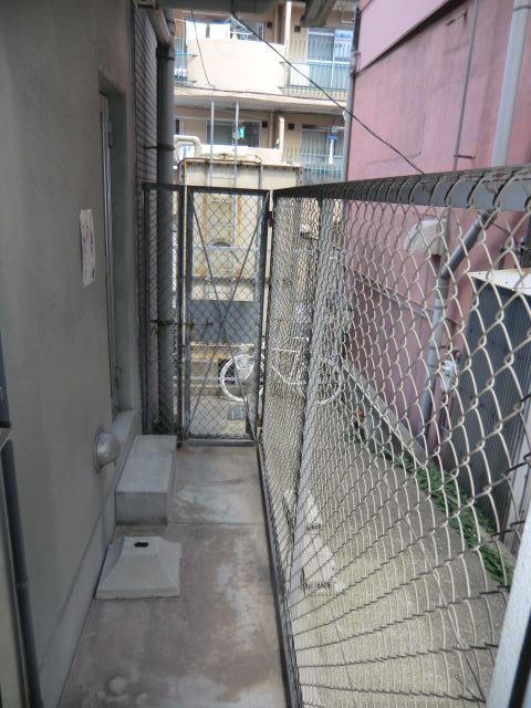 ユニテック十三のバルコニー