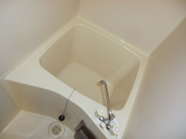 ユニテック十三の浴室