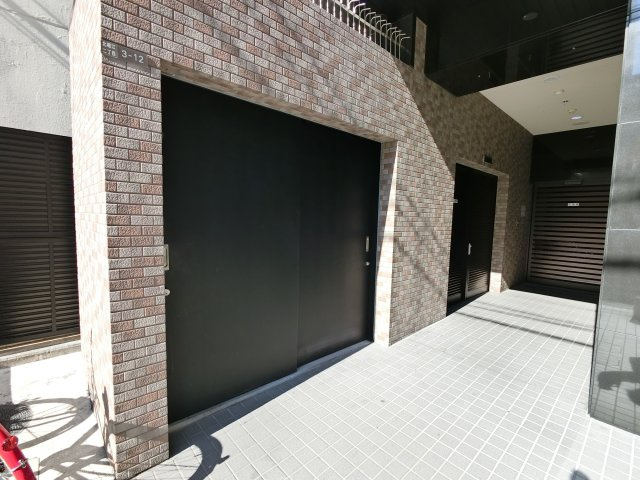 【エントランス】