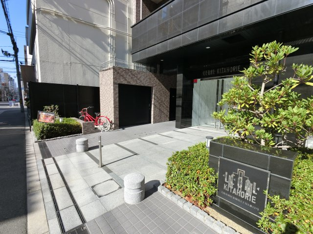 【エントランス】