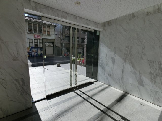 【エントランス】