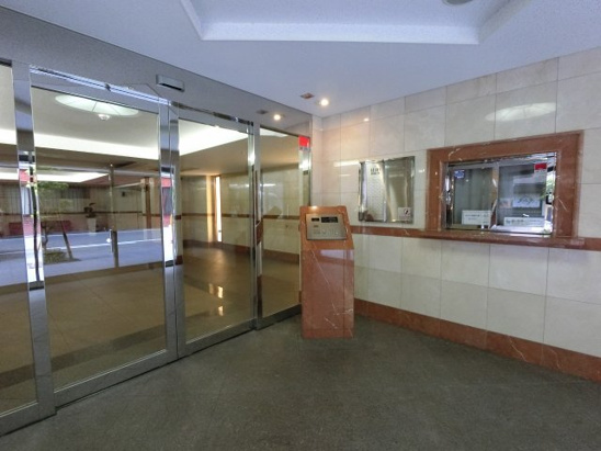 【エントランス】