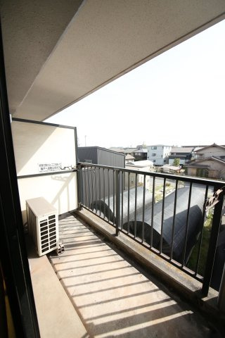セカンドシェニールのバルコニー