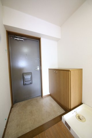 セカンドシェニールの玄関
