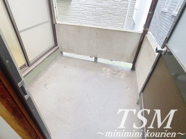 南中振一戸建て貸家のバルコニー
