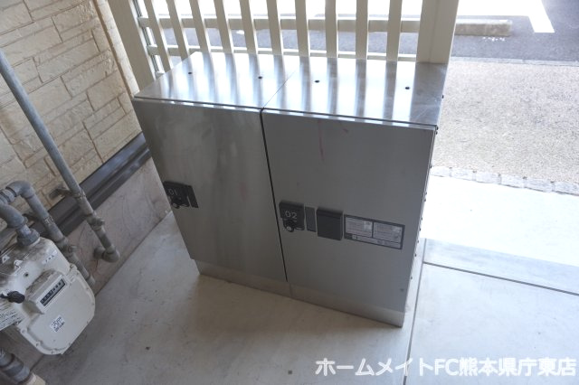 熊本市東区下江津８丁目のアパートのエントランス