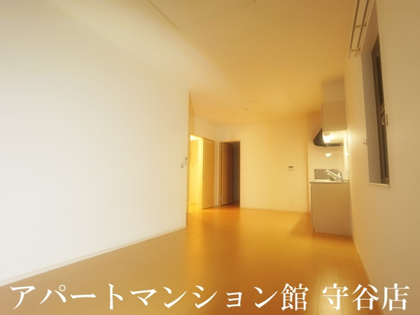 ベッラ・ヴィスタⅡの居間・リビング