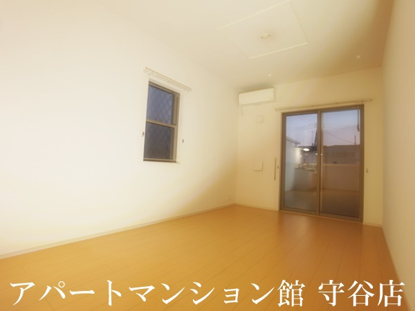 ベッラ・ヴィスタⅡの居間・リビング