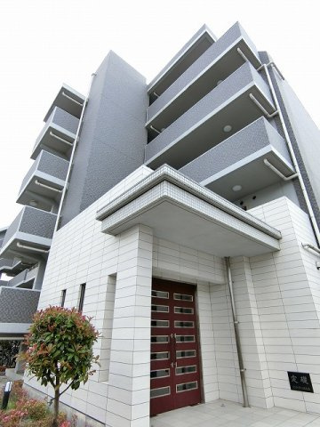 昭島コートエレガンスFの外観