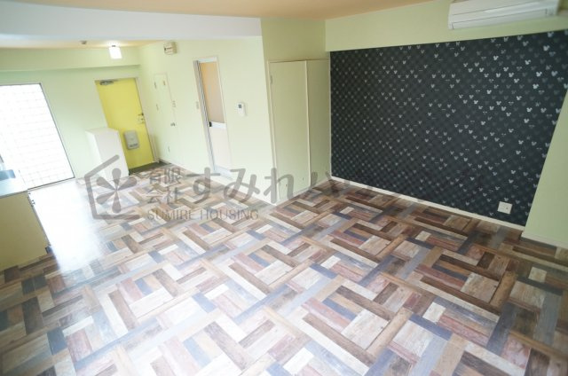 プティ・セジュールの居間・リビング