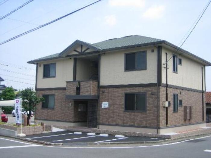 菊池郡菊陽町大字津久礼のアパート