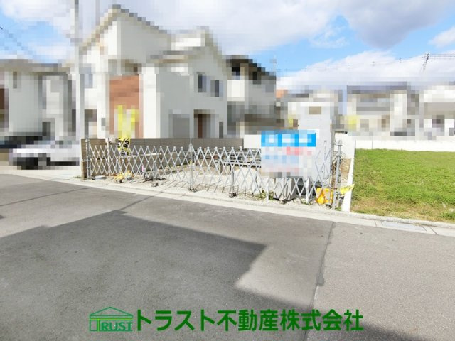 明石市大久保町大久保町2号棟　新築戸建の前面道路含む現地写真