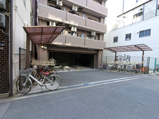 【エントランス】