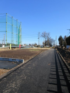 【前面道路含む現地写真】