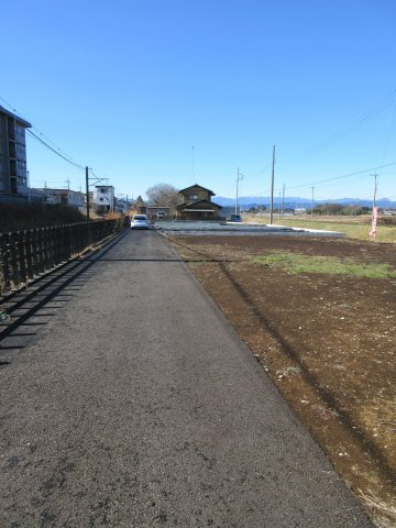 川越市笠幡　建築条件なし売地　「笠幡駅」徒歩20分　敷地60坪　【霞ヶ関小学区】の前面道路含む現地写真
