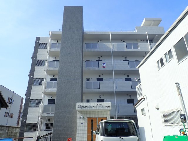エルグランディA Ra Southの外観