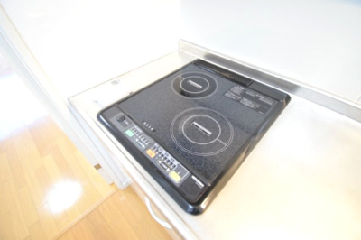 【内装】 | ショーソン上沢 | 2口のIHクッキングヒーターです。