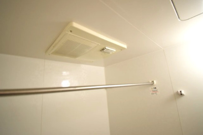 【設備】 | ショーソン上沢 | 浴室乾燥機付き！