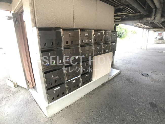 【エントランス】 | メゾン蘭 | 建物の内部です