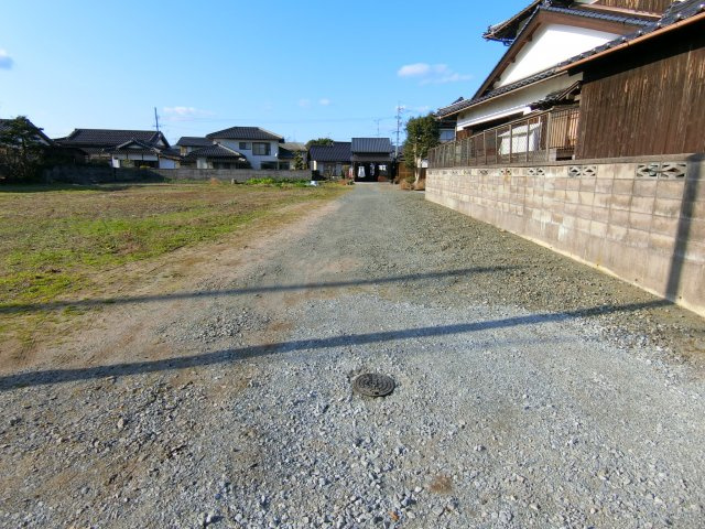 境港市渡町　売土地１の前面道路含む現地写真