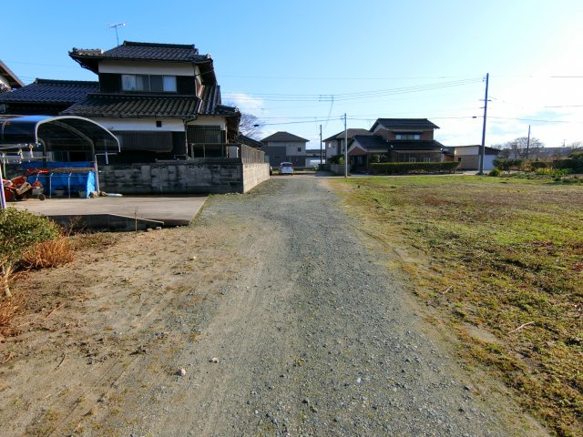 境港市渡町　売土地１の前面道路含む現地写真