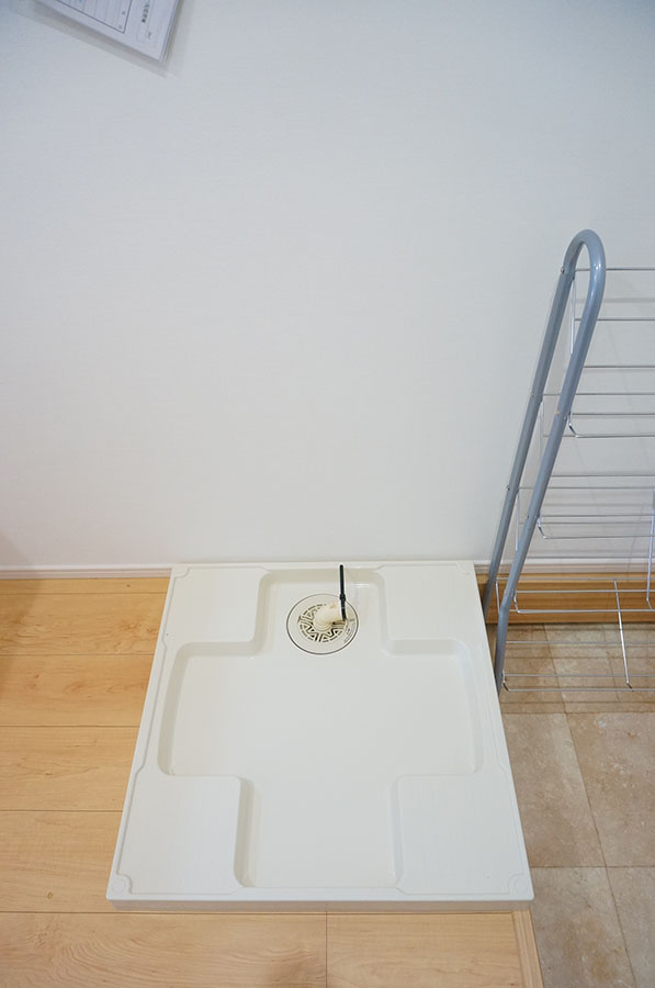 クオリティハイツ幕張本郷の設備|室内洗濯機置場（他号室）