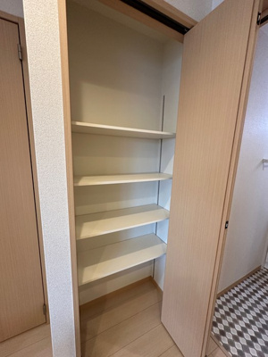 【収納】 | スカイガーデン | リビングダイニングキッチンにある収納スペースです！お部屋がすっきり片付いて快適に！