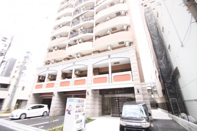 Luxe布施駅前の外観