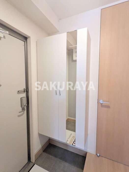 メゾンサンライズの玄関