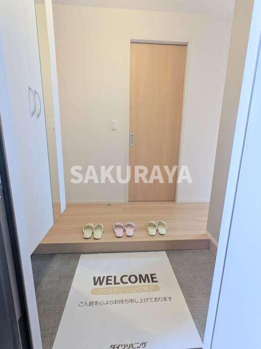 メゾンサンライズの玄関