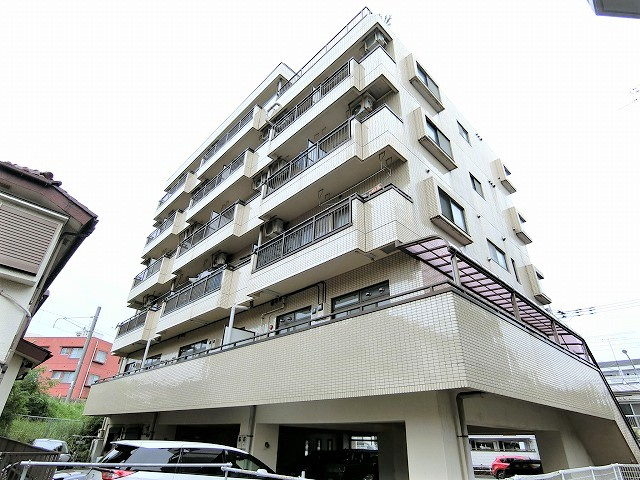 昭島市松原町１丁目の賃貸マンションの外観