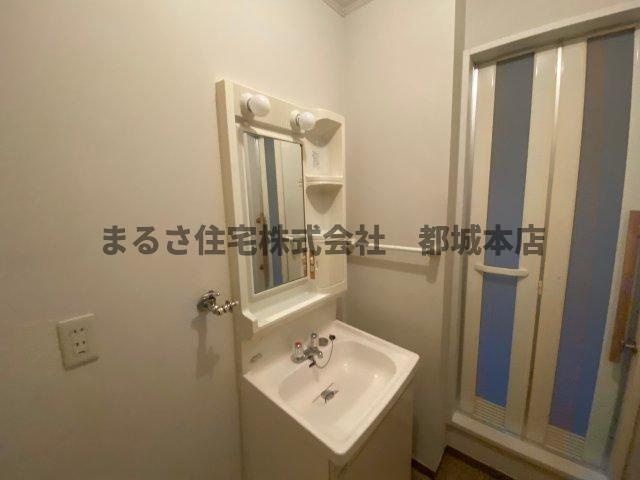 セジュールウエストの独立洗面台