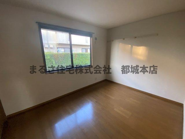 セジュールウエストの洋室