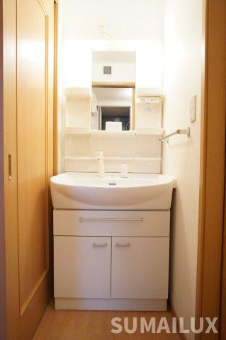 熊本市東区御領５丁目のアパートの独立洗面台