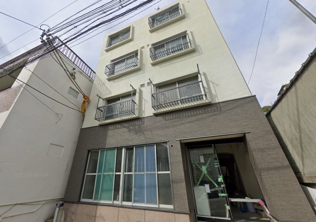 山石ビルの外観