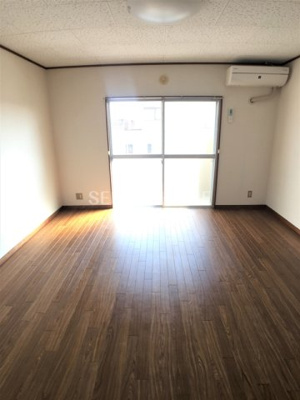 【寝室】 | サンライズ深津 | 使い勝手のいい寝室です