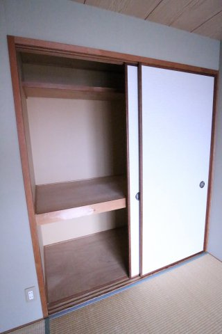 メイゾーン霞ヶ丘Ｆ棟の収納