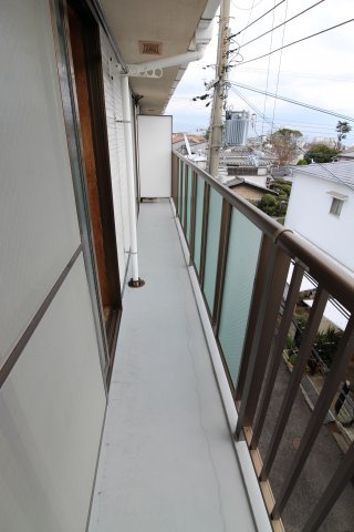 メイゾーン霞ヶ丘Ｆ棟のバルコニー