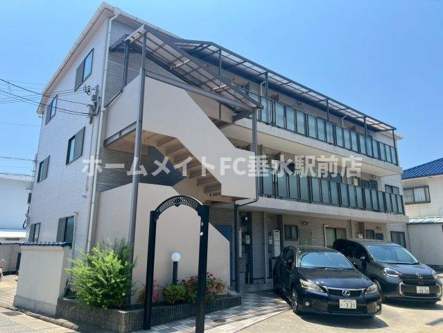 メイゾーン霞ヶ丘Ｆ棟の外観